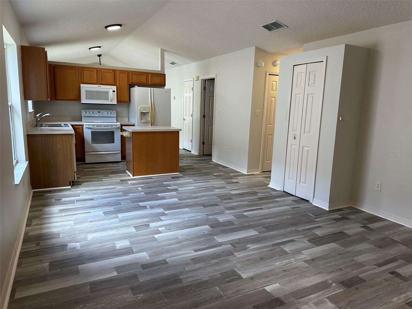 25335 Cranes Roost Cir Property Photo 16