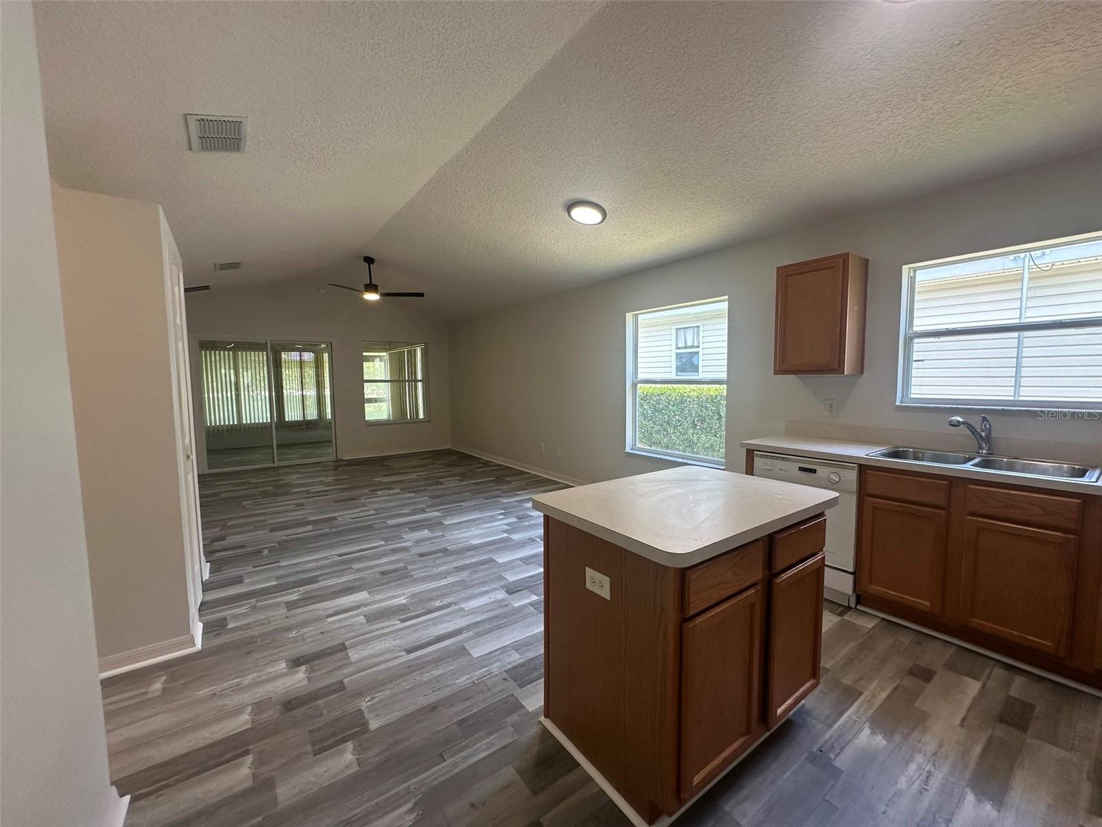 25335 Cranes Roost Cir Property Photo 17
