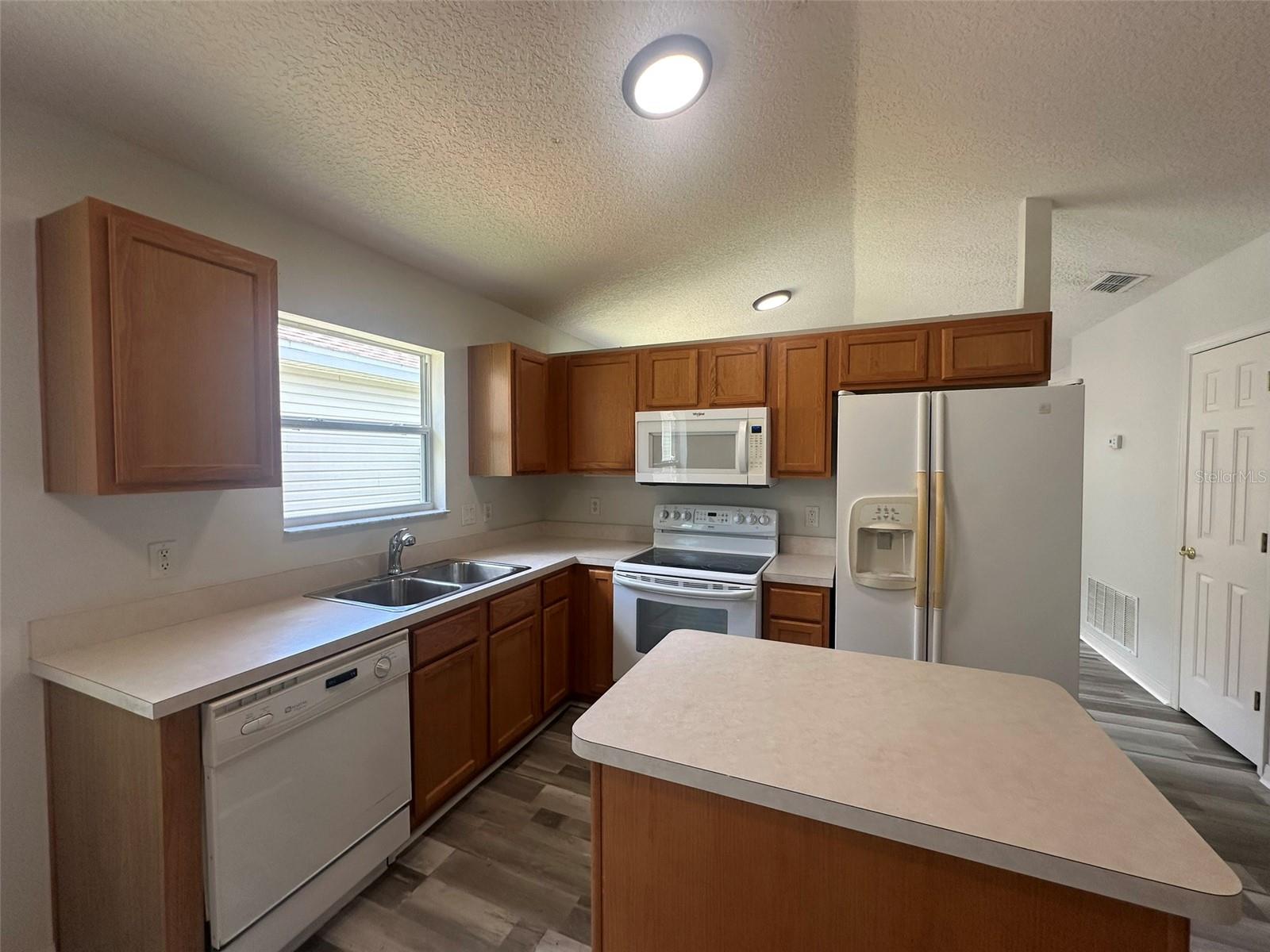 25335 Cranes Roost Cir Property Photo 19