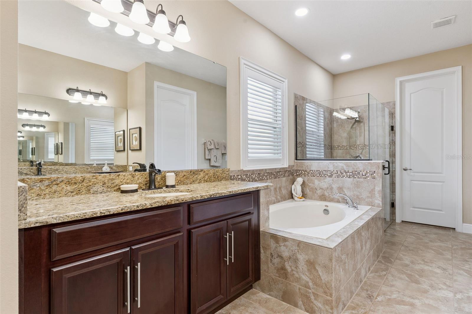 540 Bellflower Way Property Photo 25