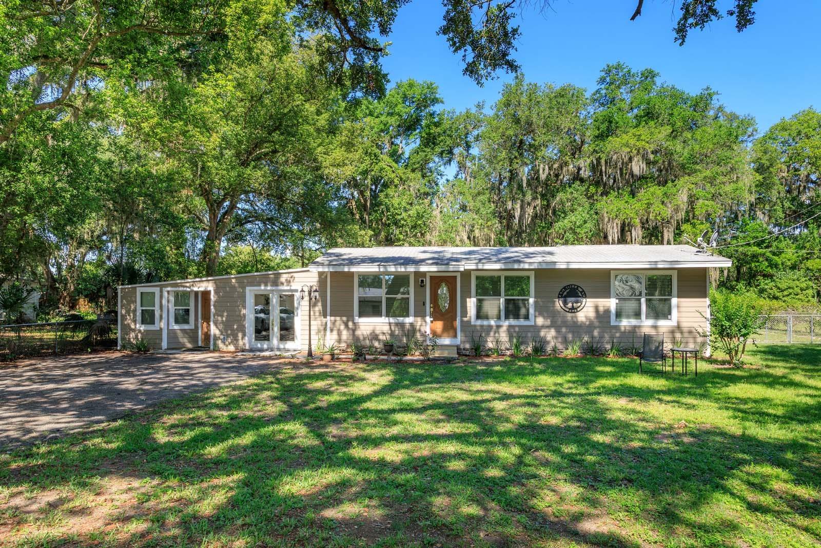 2820 Magnolia Ave Property Photo 1