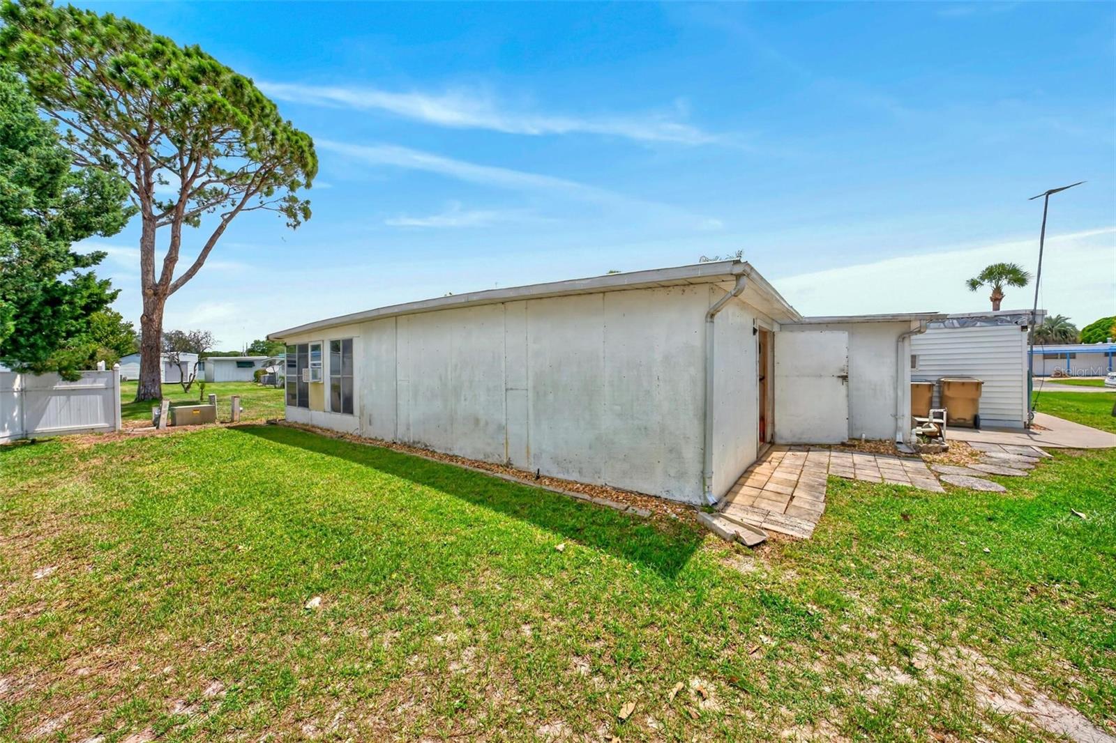 31643 Howard St Property Photo 39
