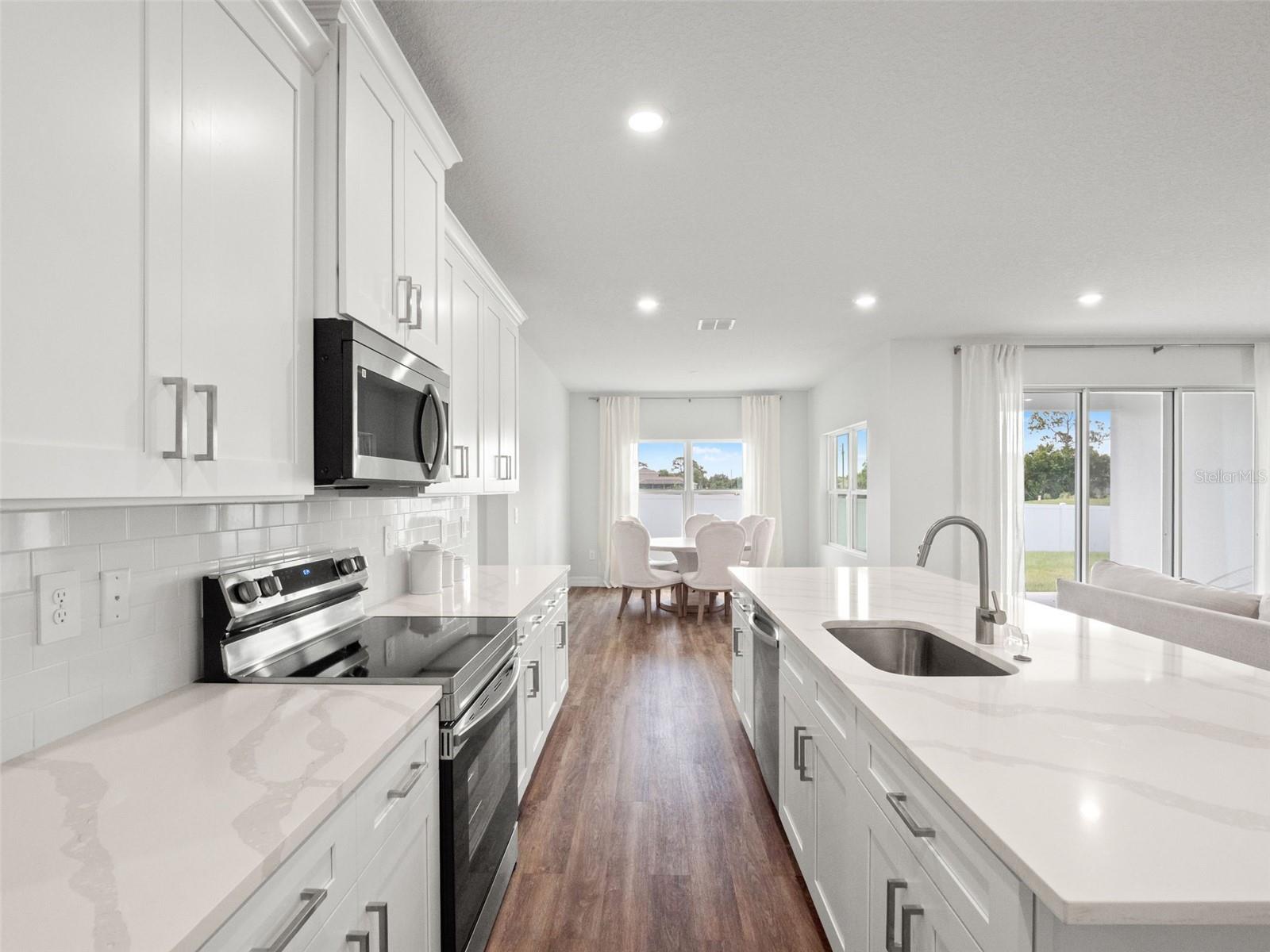 1406 Valerius St Se Property Photo 11