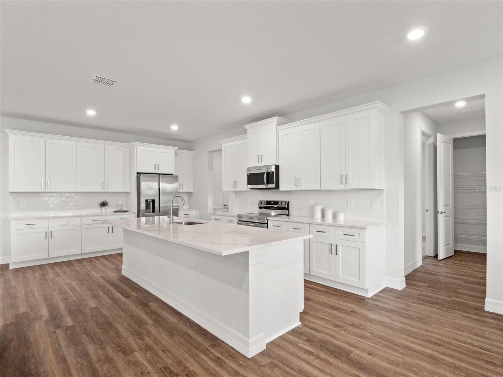 1406 Valerius St Se Property Photo 16