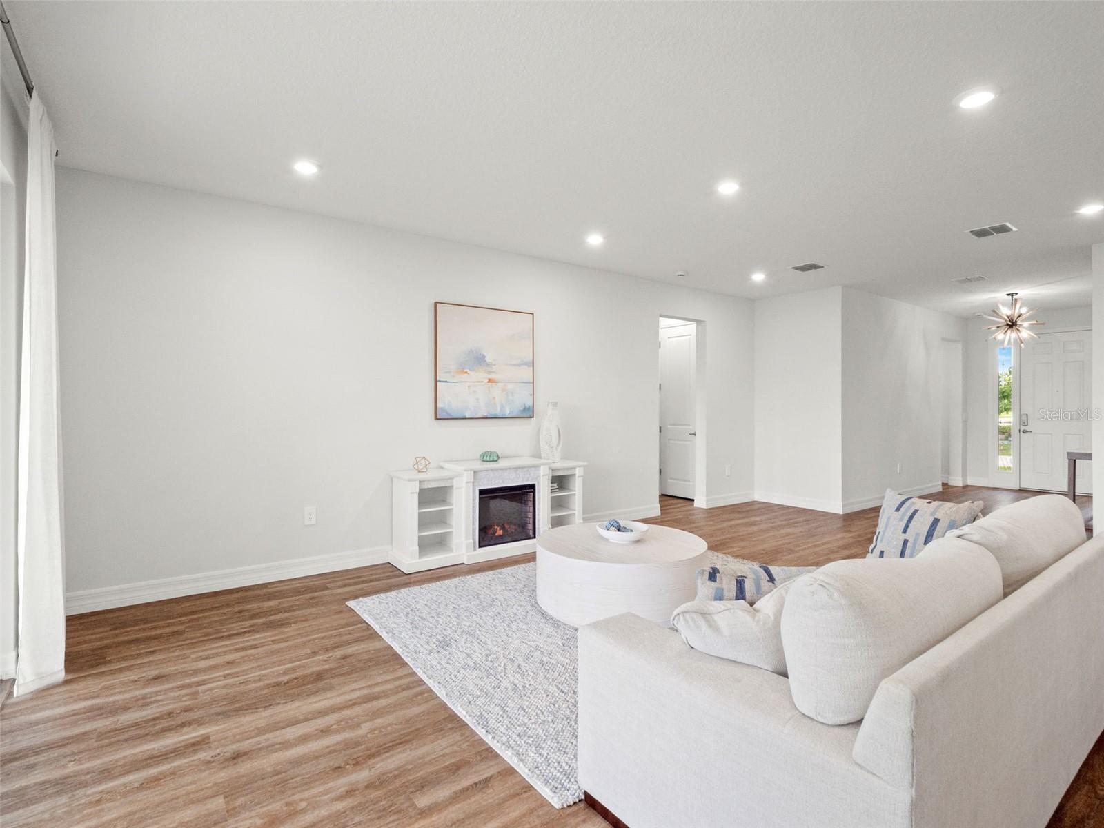 1406 Valerius St Se Property Photo 17
