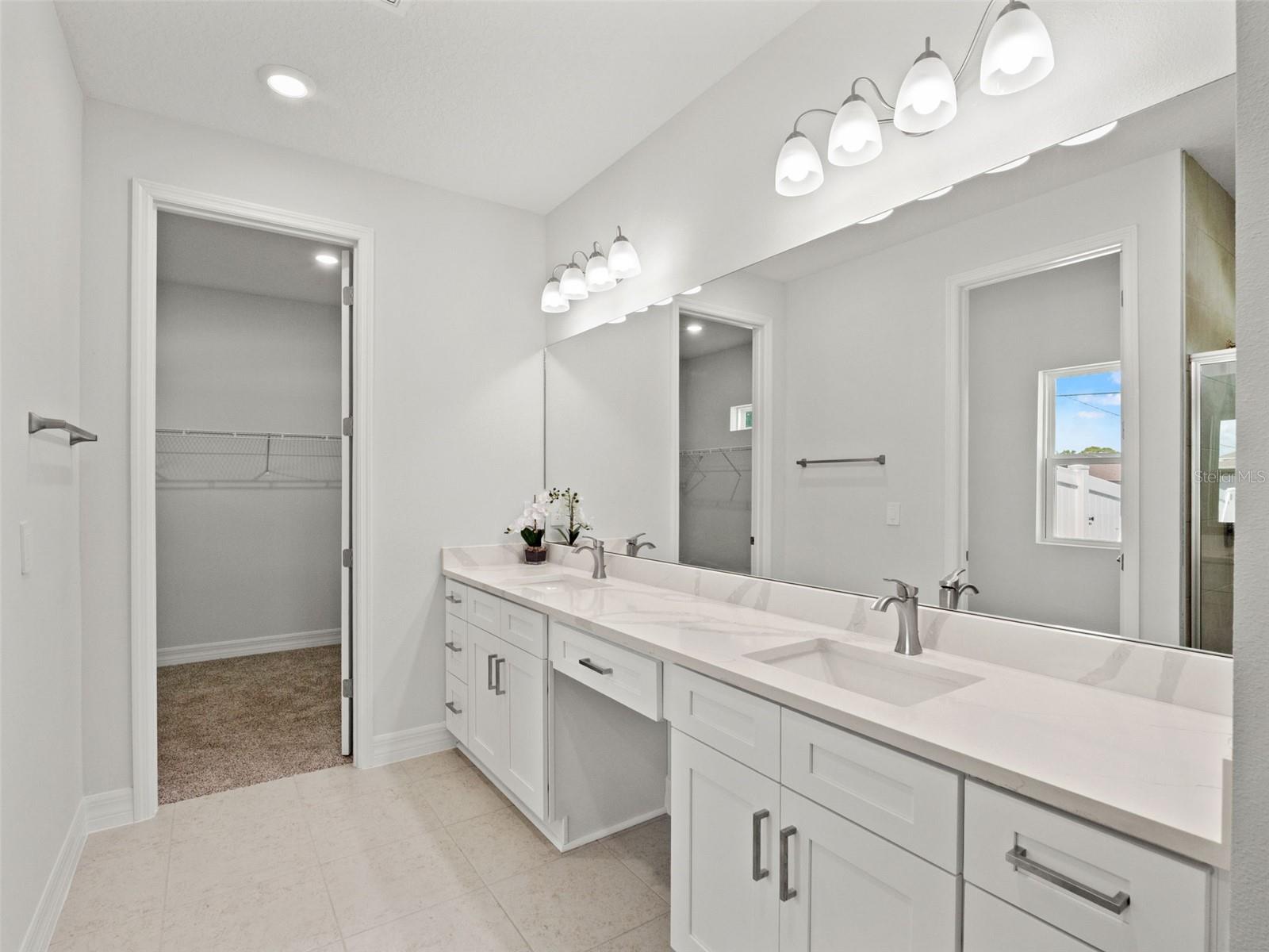 1406 Valerius St Se Property Photo 24