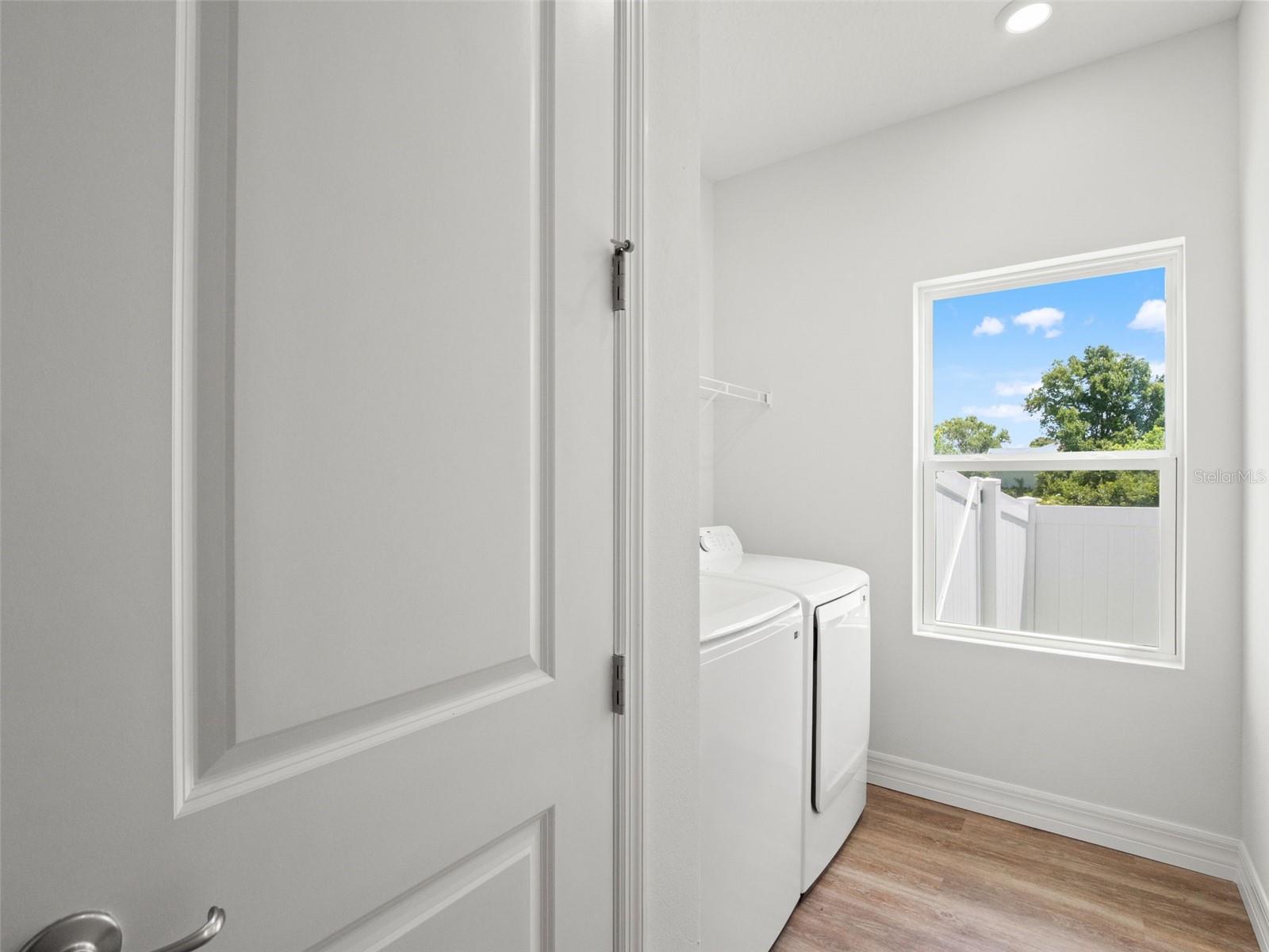 1406 Valerius St Se Property Photo 36