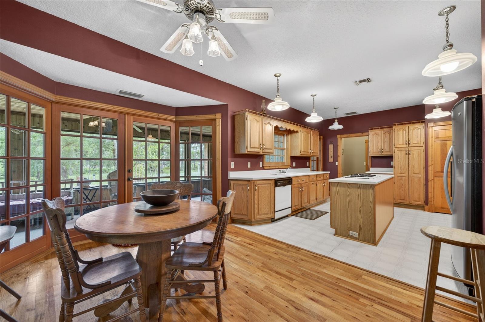 20621 Shady Oak Ln Property Photo 17