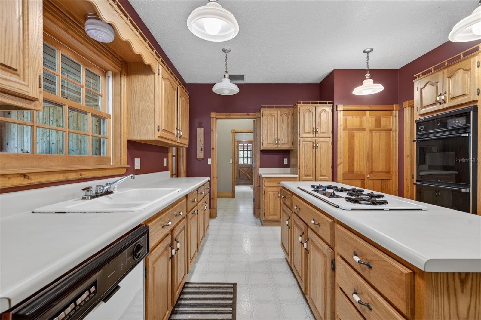 20621 Shady Oak Ln Property Photo 23