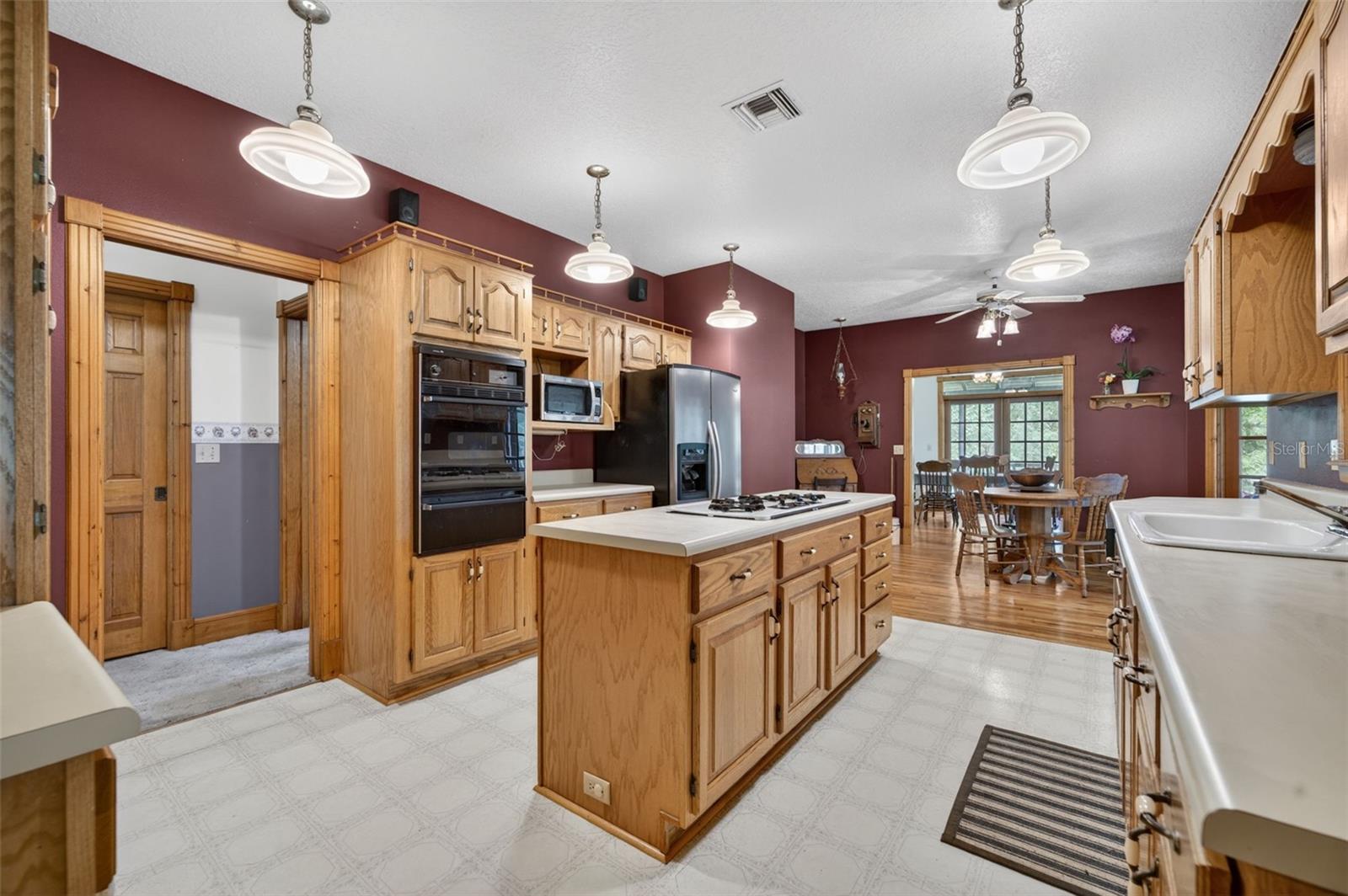 20621 Shady Oak Ln Property Photo 24