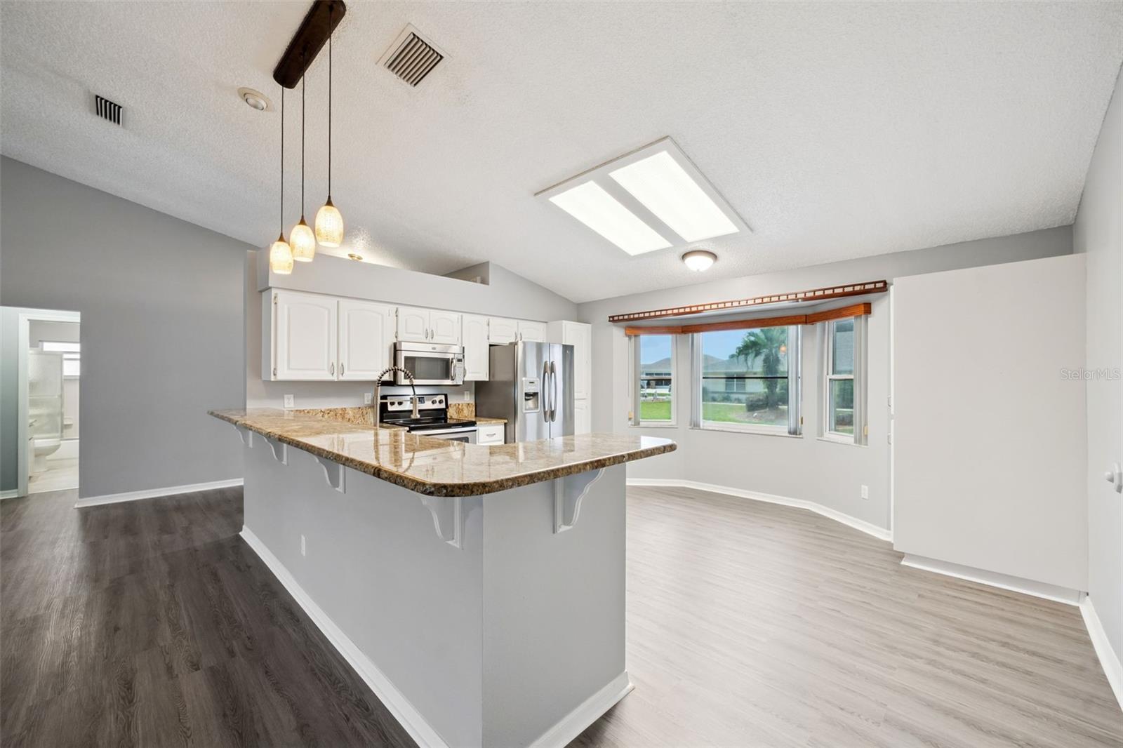 6419 Borg St Property Photo 8