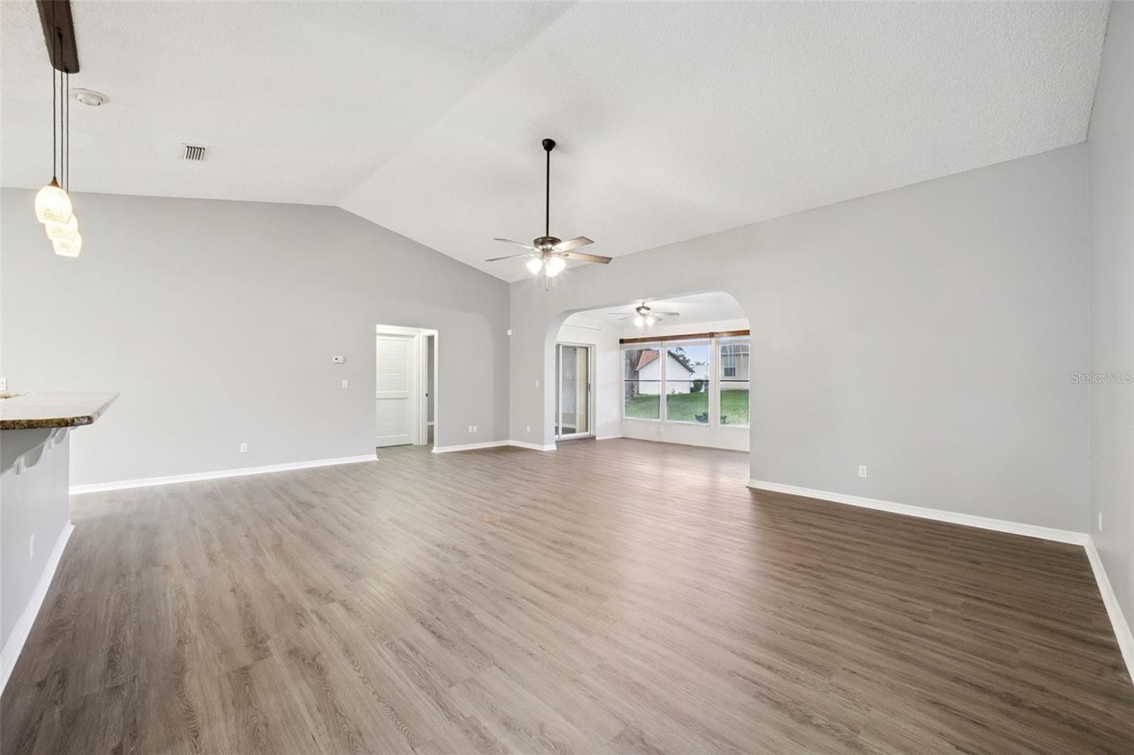 6419 Borg St Property Photo 11