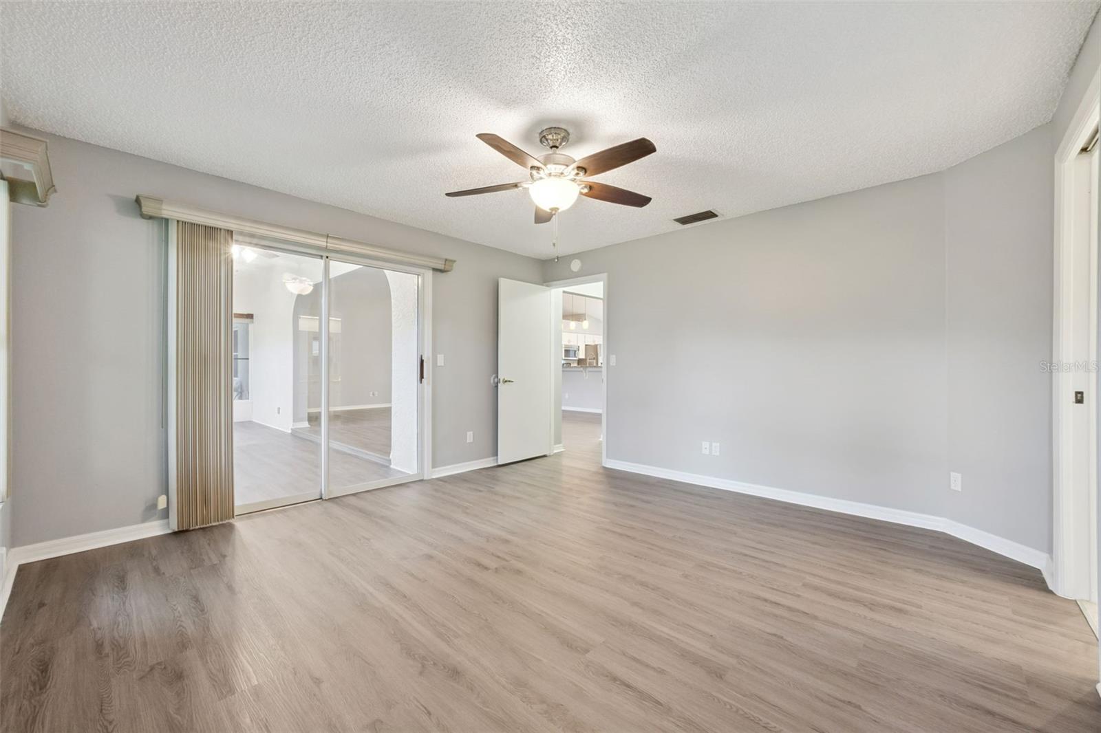 6419 Borg St Property Photo 14