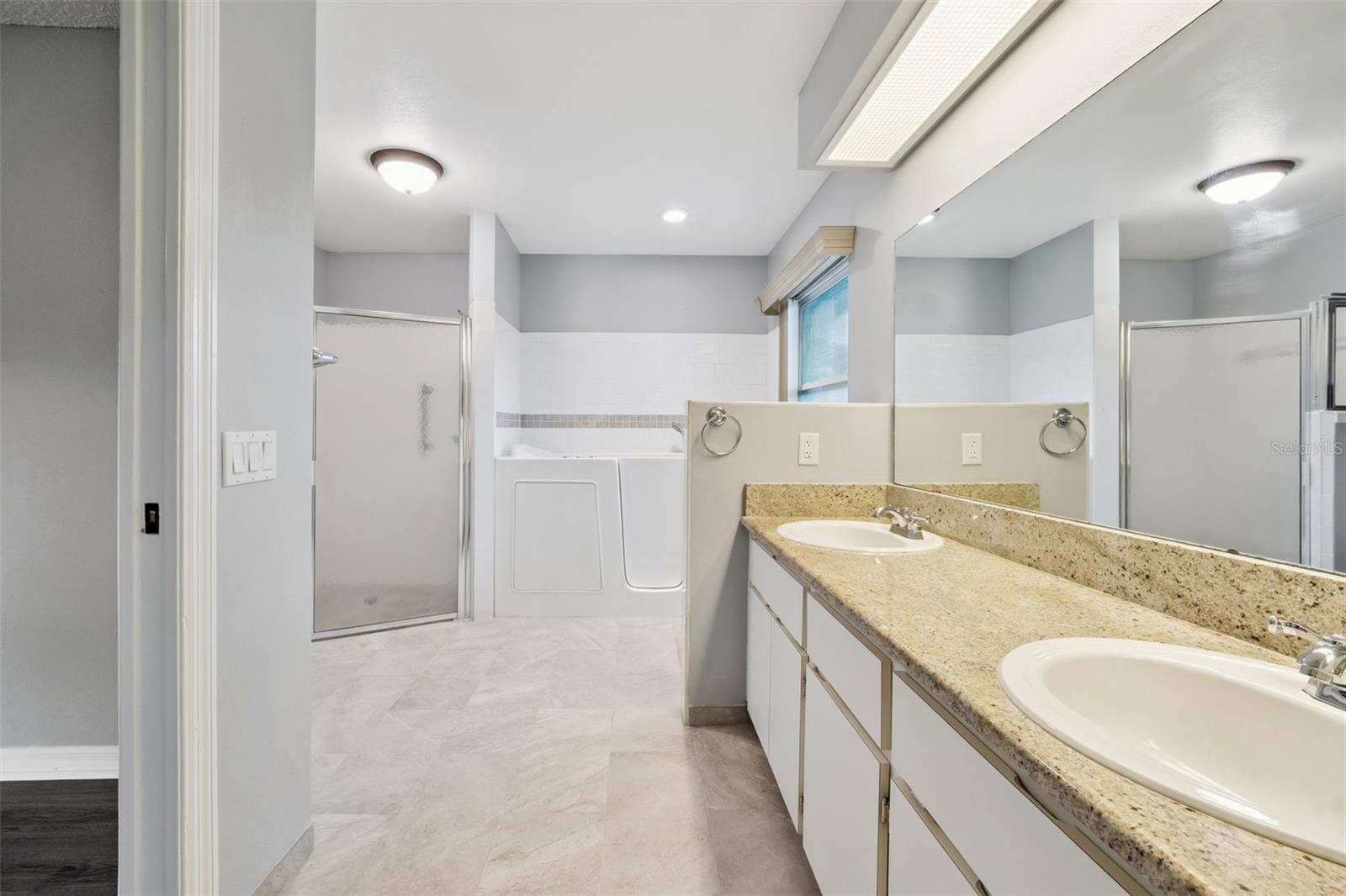 6419 Borg St Property Photo 17