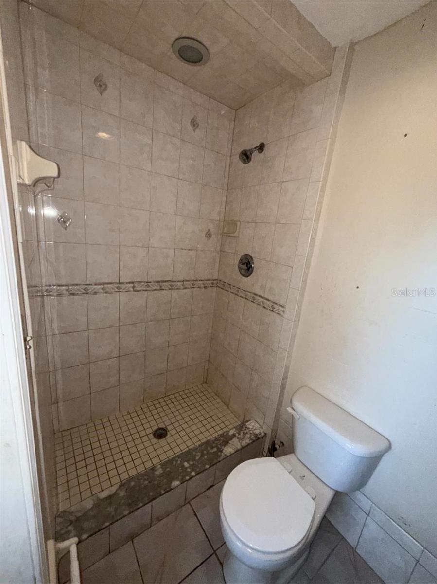 2602 Nw 18th St Property Photo 13
