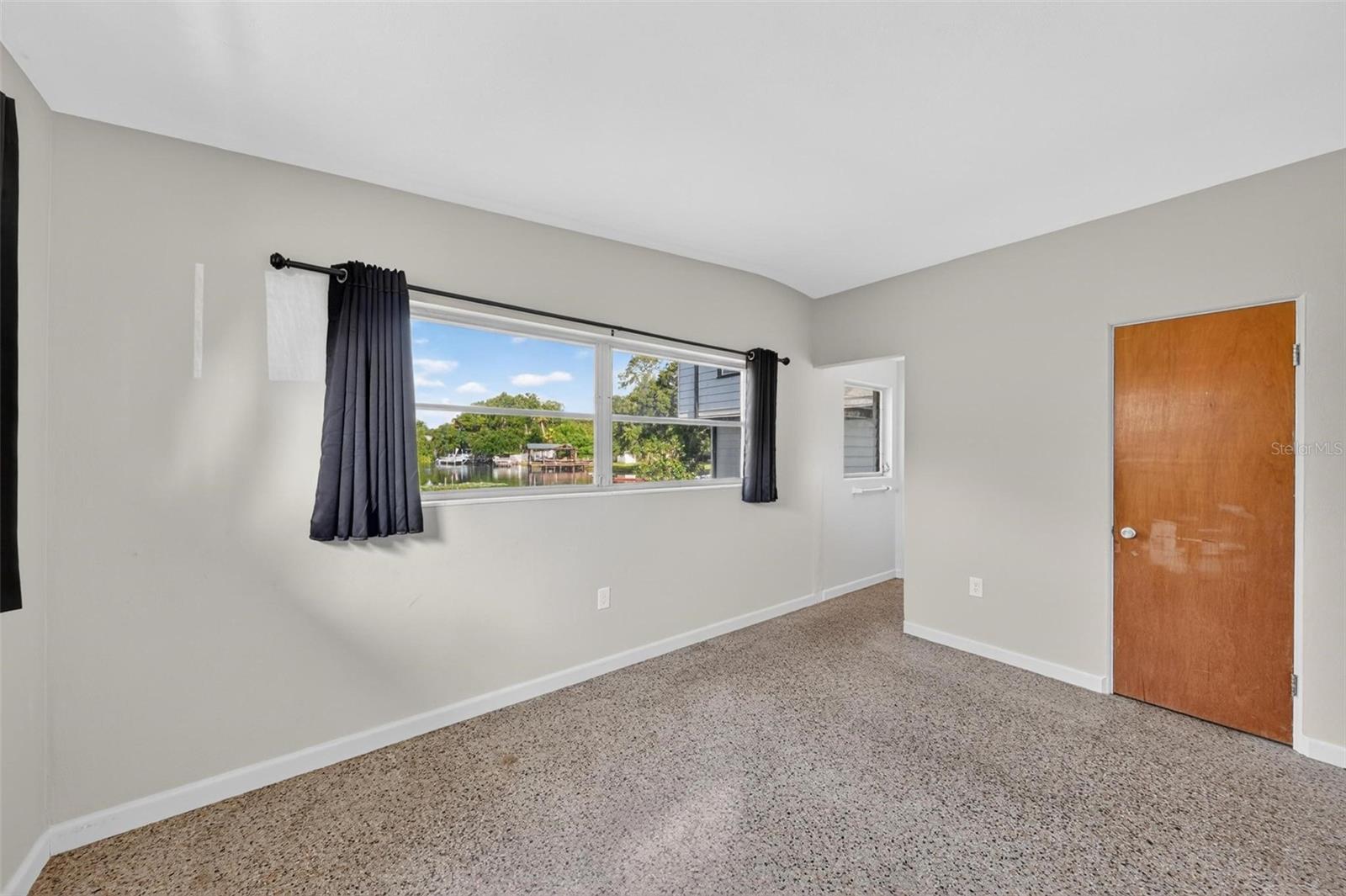 710 Twin Oaks Ln Property Photo 16