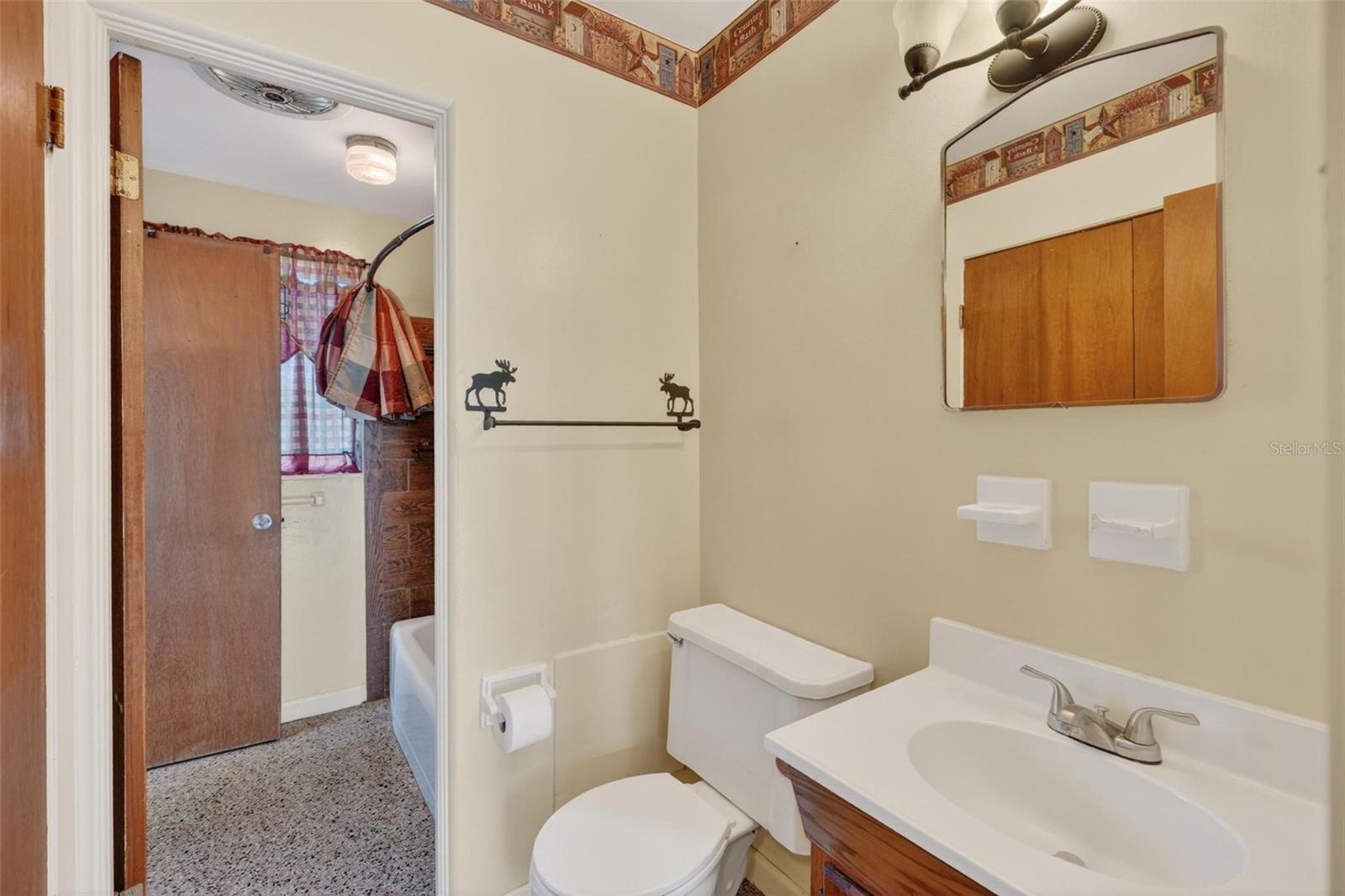 710 Twin Oaks Ln Property Photo 22