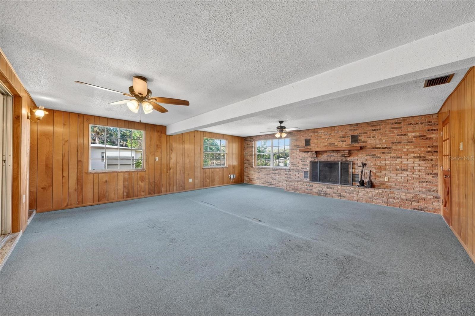 710 Twin Oaks Ln Property Photo 34
