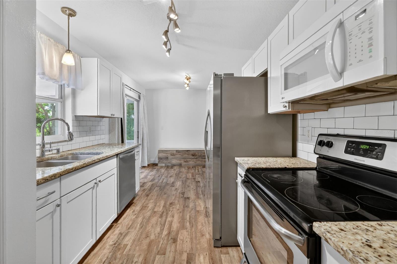36 Bay Ridge Loop Property Photo 16