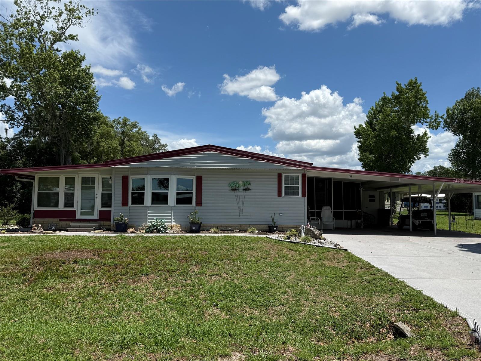 19 MAGNOLIA LN
