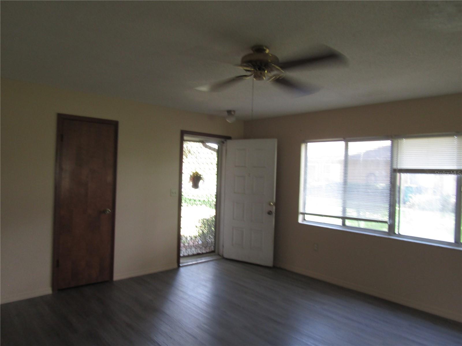993 Foote St Property Photo 9