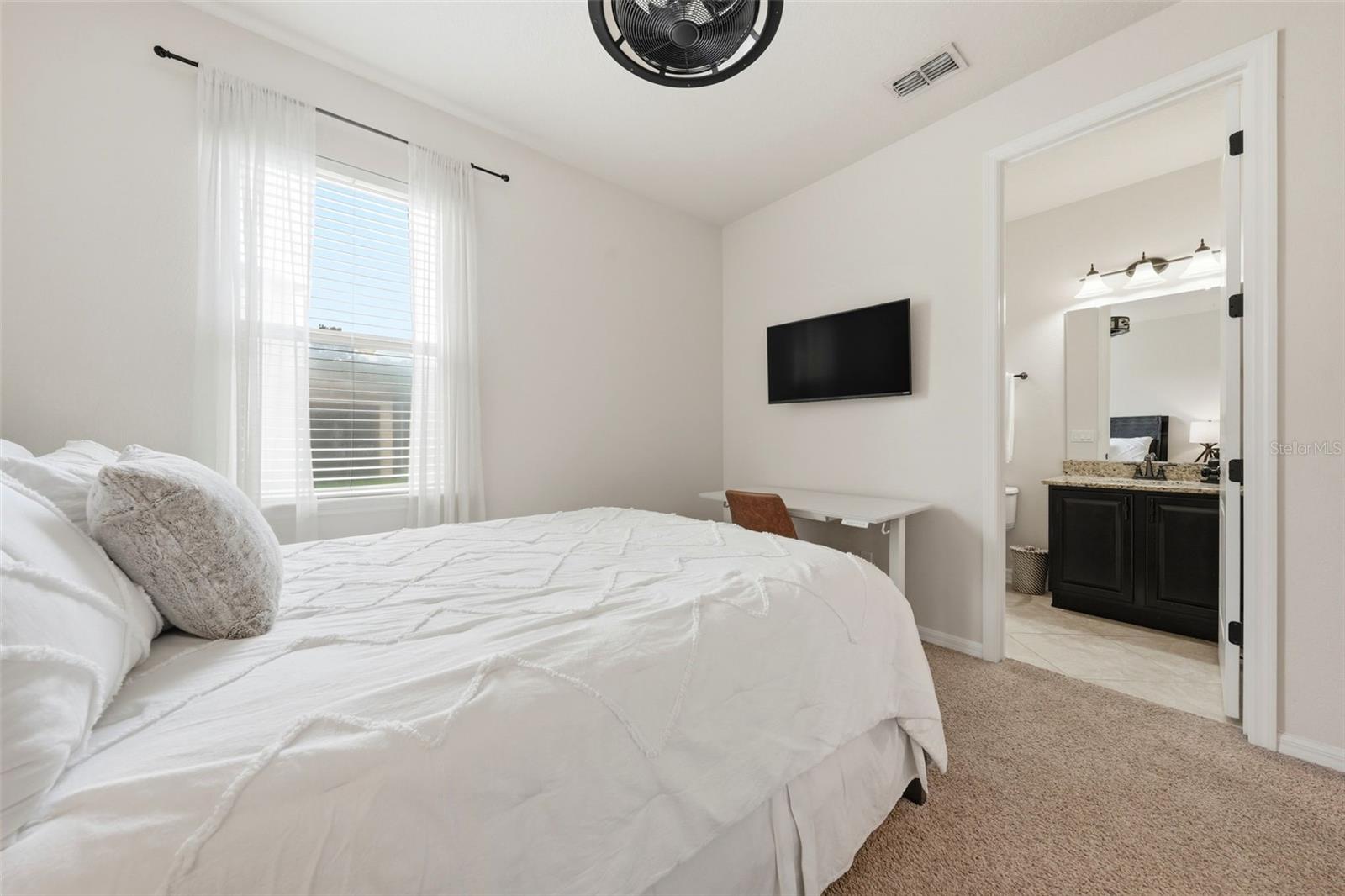 30040 Donnington Loop Property Photo 23