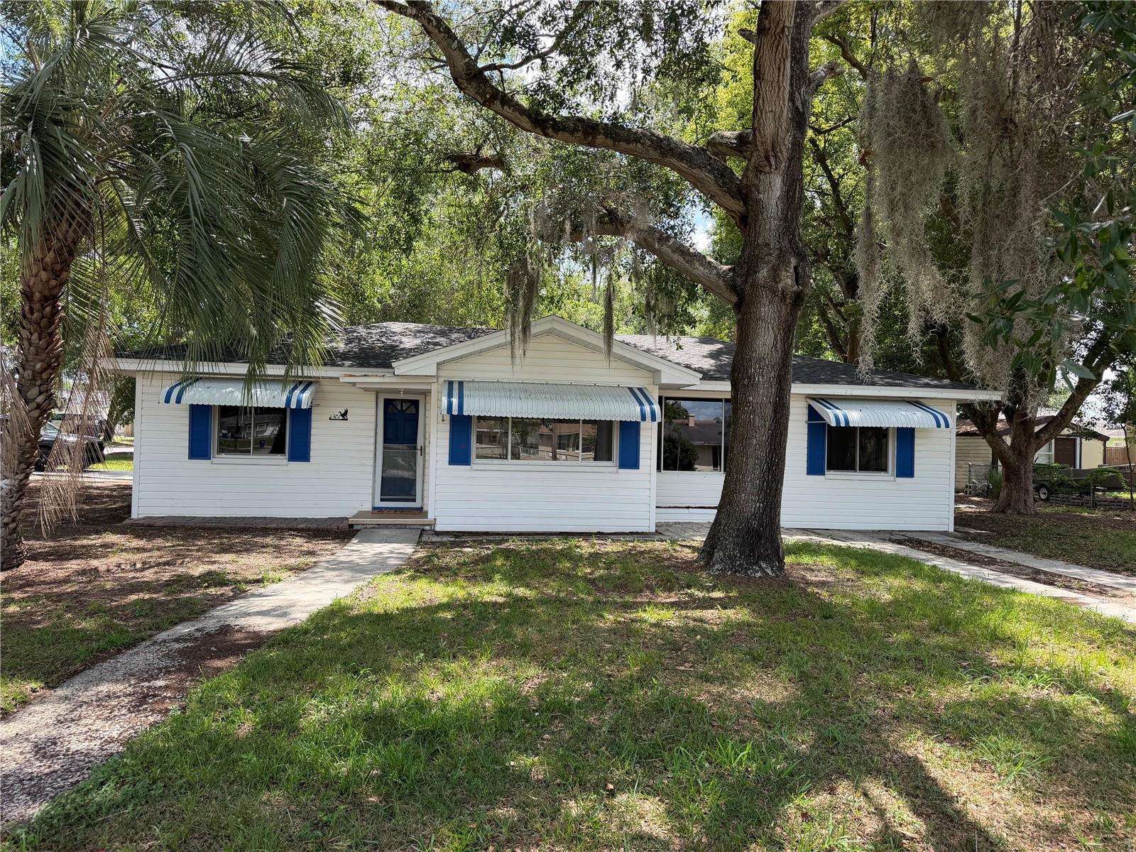 301 S Seminole Ave Property Photo 1