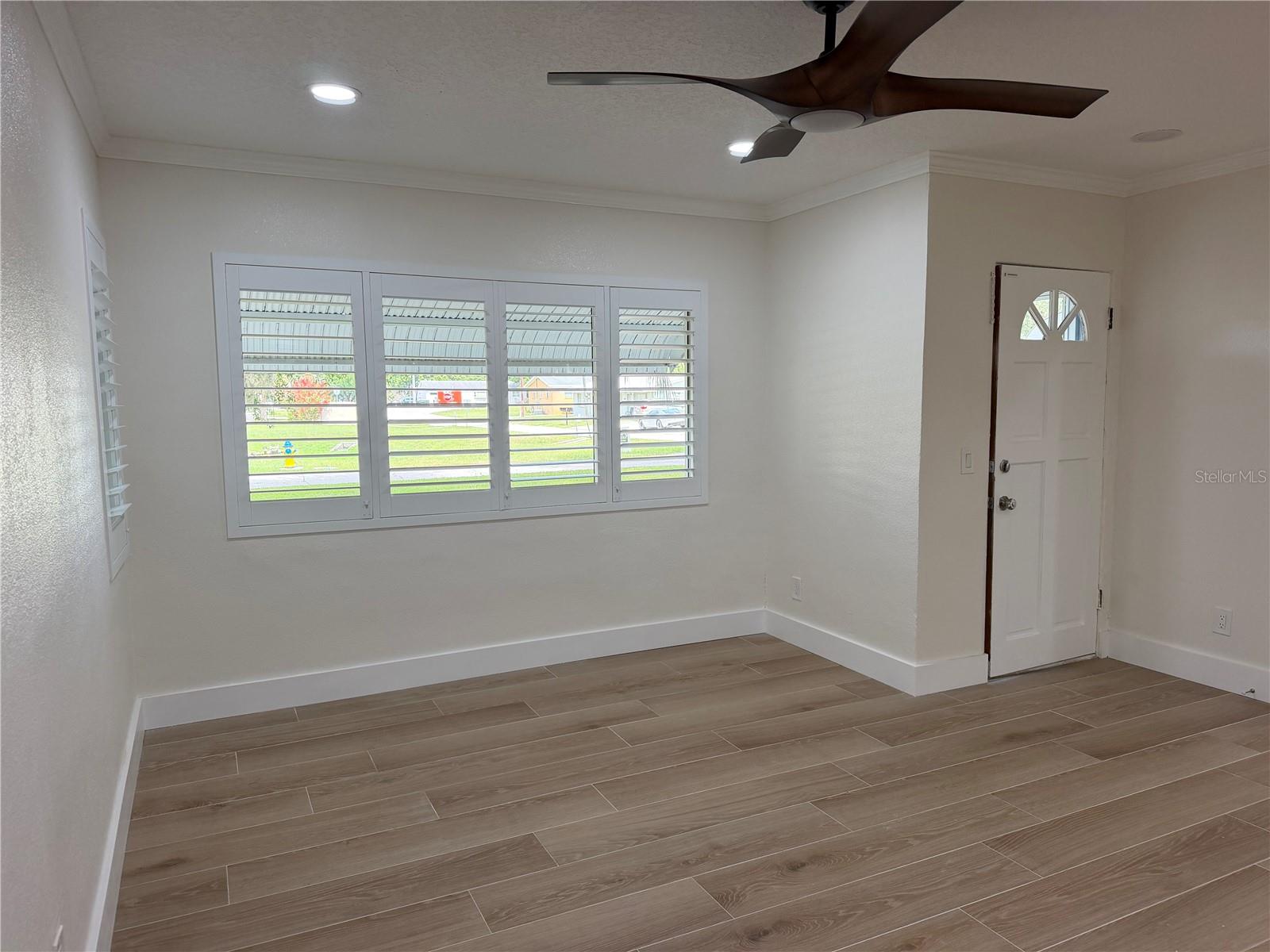 301 S Seminole Ave Property Photo 8