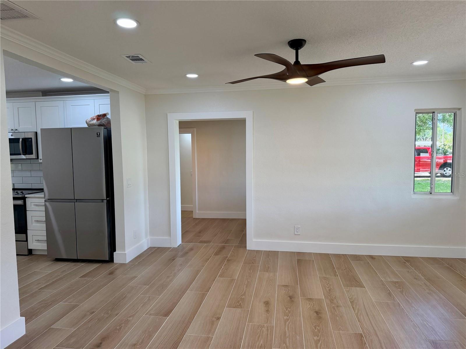 301 S Seminole Ave Property Photo 10