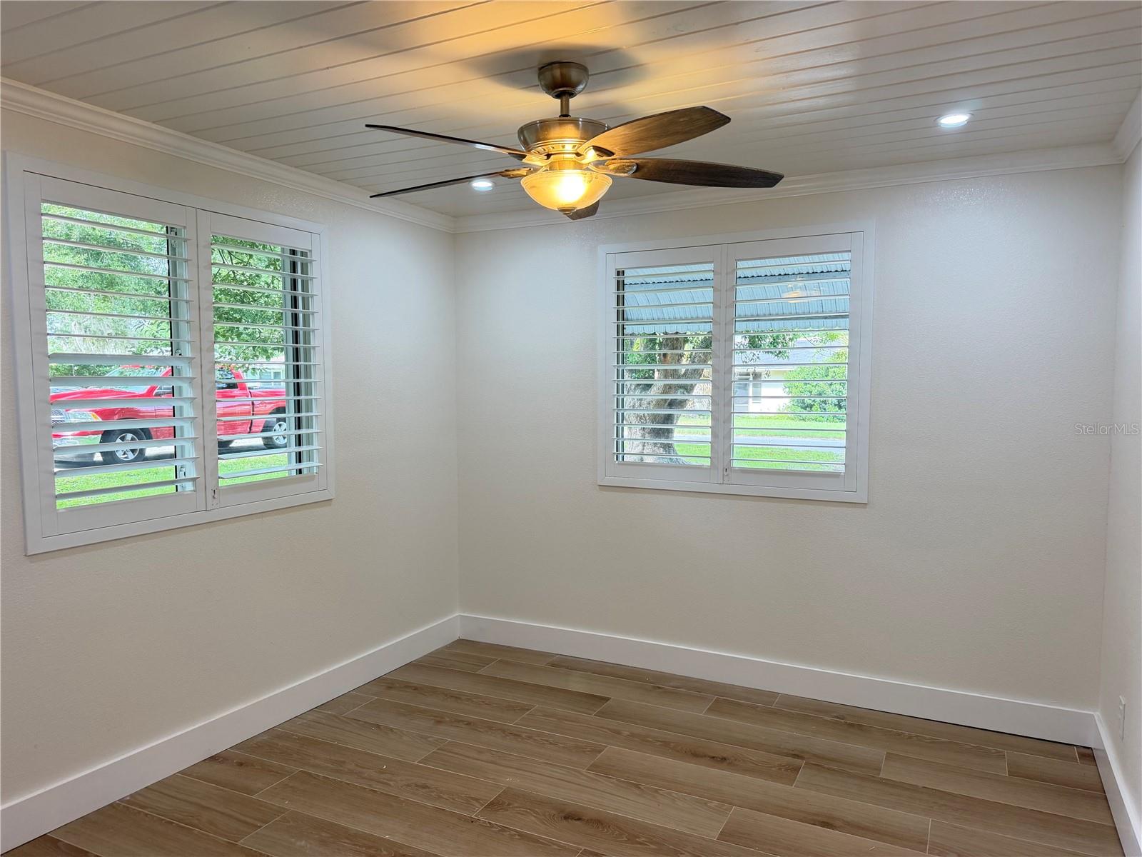 301 S Seminole Ave Property Photo 14