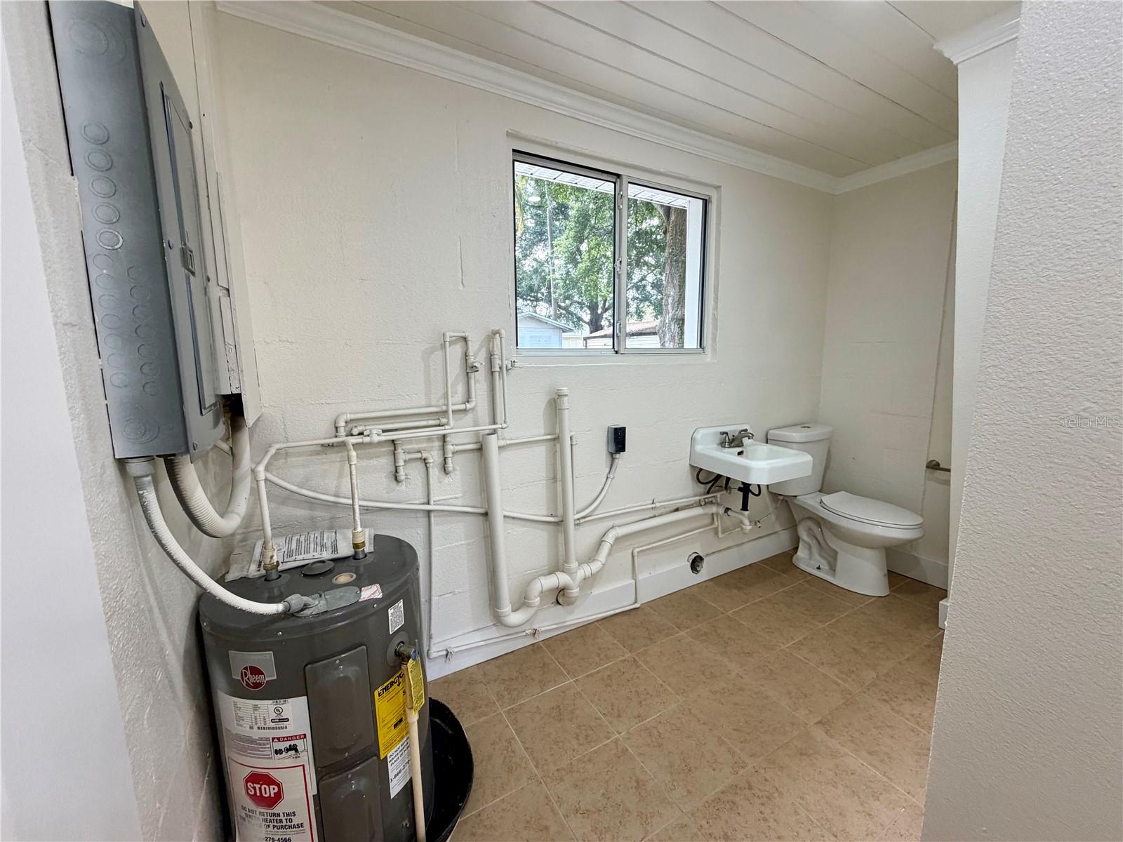301 S Seminole Ave Property Photo 20