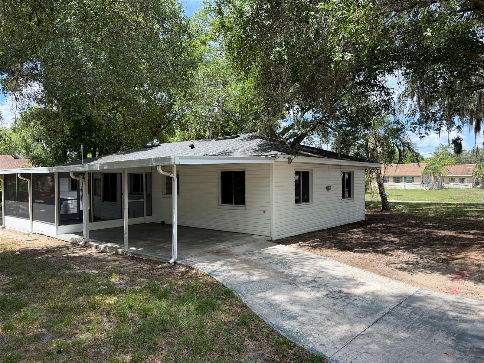 301 S Seminole Ave Property Photo 44