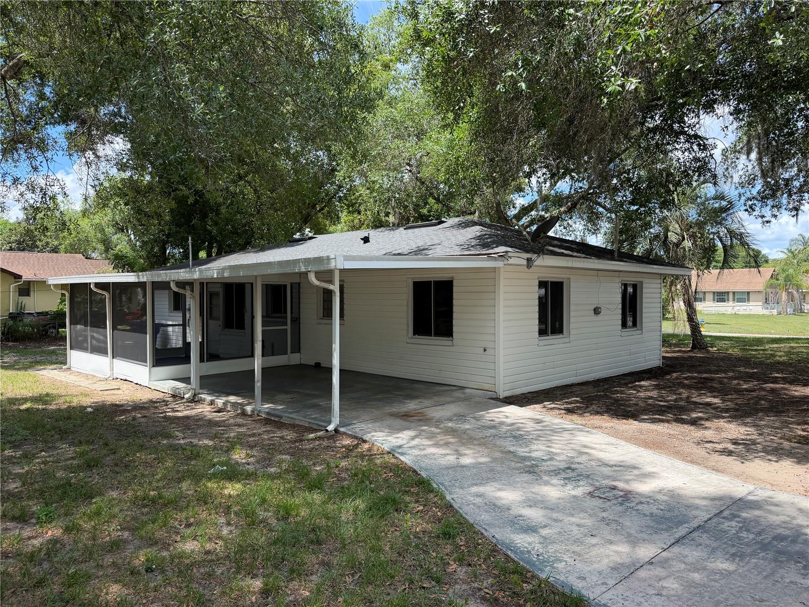 301 S Seminole Ave Property Photo 45