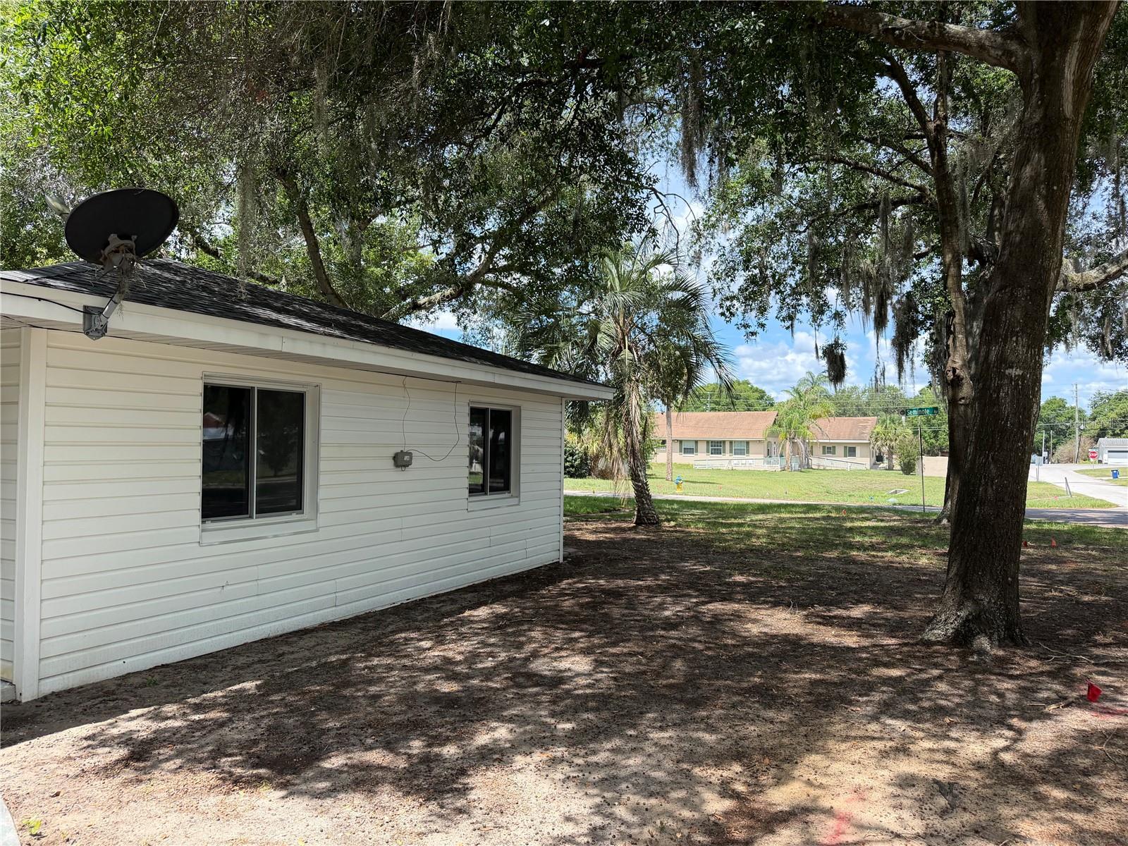 301 S Seminole Ave Property Photo 48