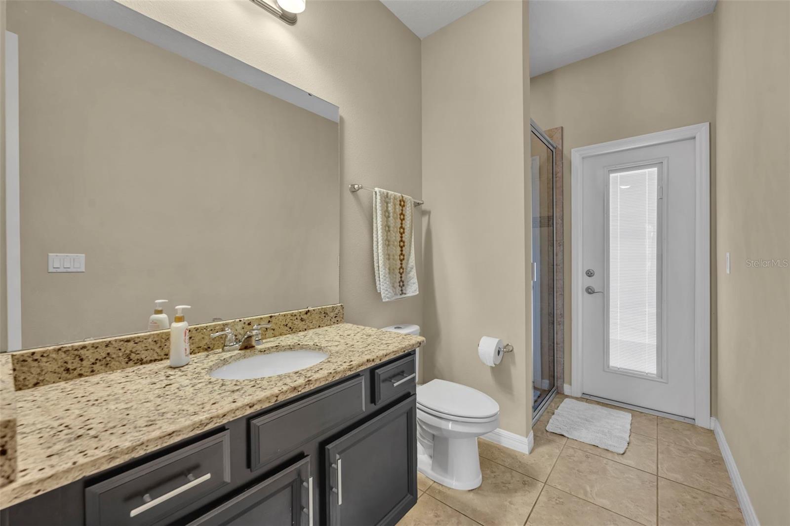 14001 Rugby St Property Photo 19