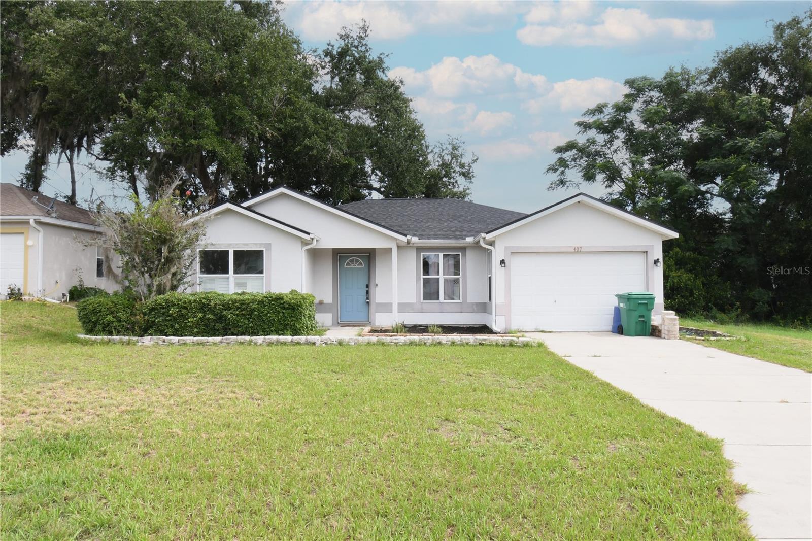 407 CIERRA OAKS CIR