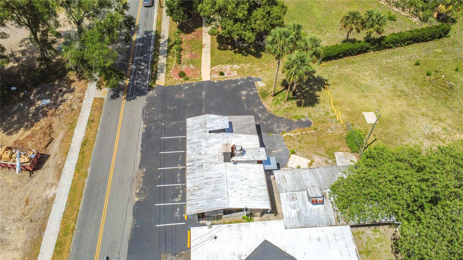 E Bates Ave Property Photo 31