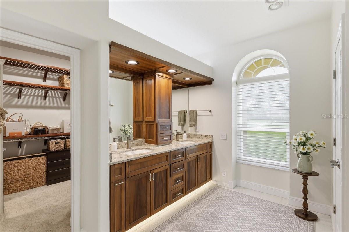 9161 Southern Comfort Ct Property Photo 11