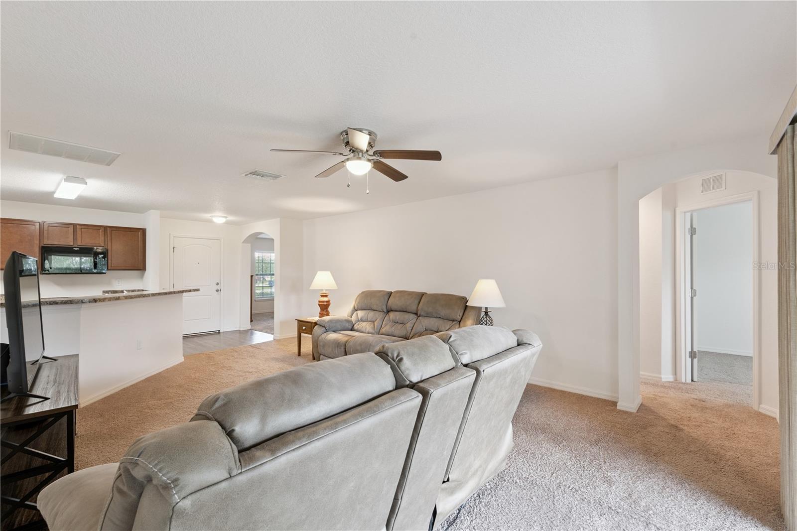 916 Aspen View Cir Property Photo 4