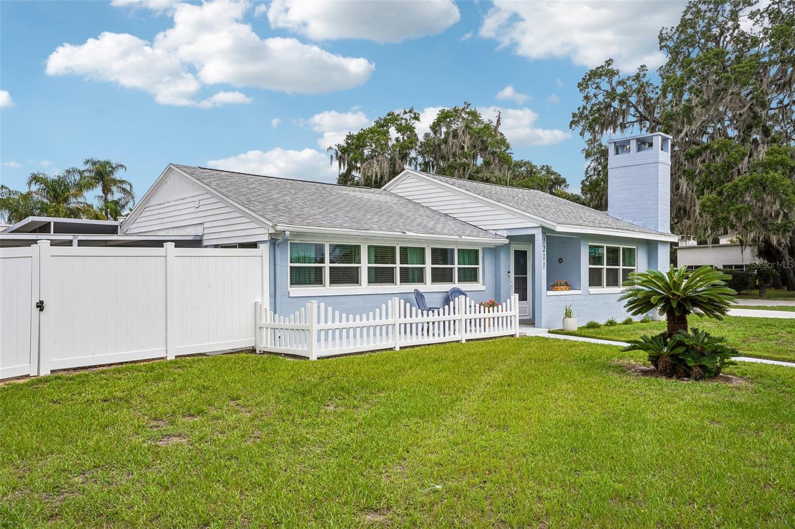 1211 Morningside Dr Property Photo 3