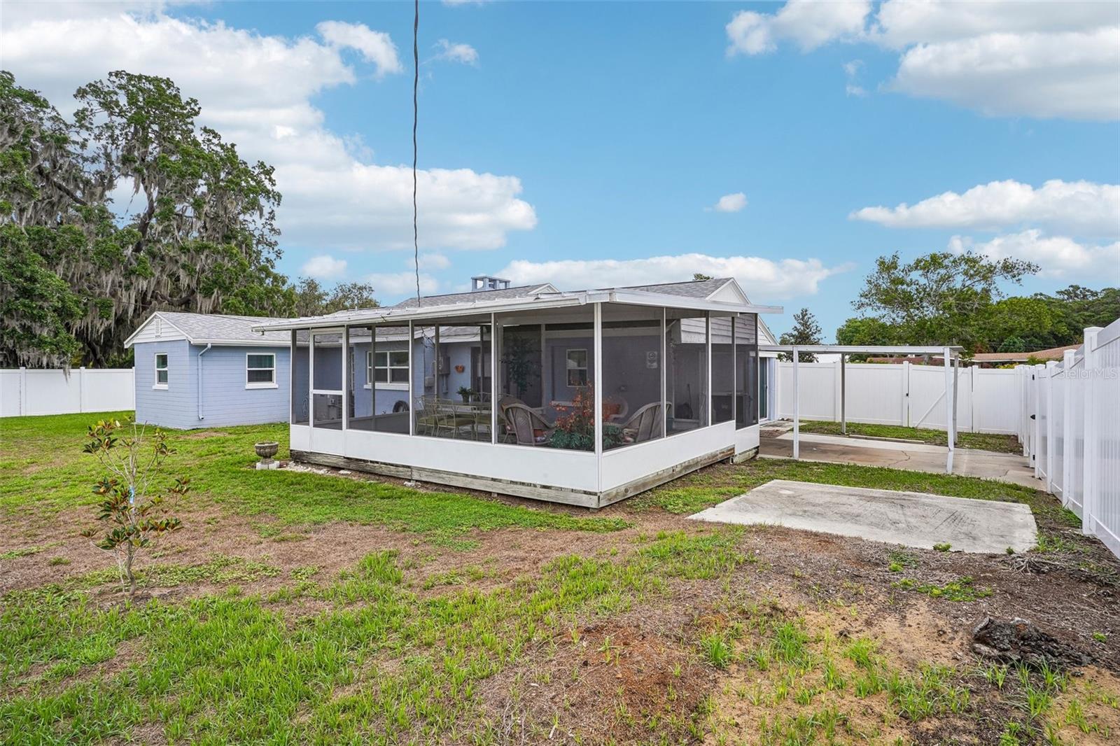 1211 Morningside Dr Property Photo 40