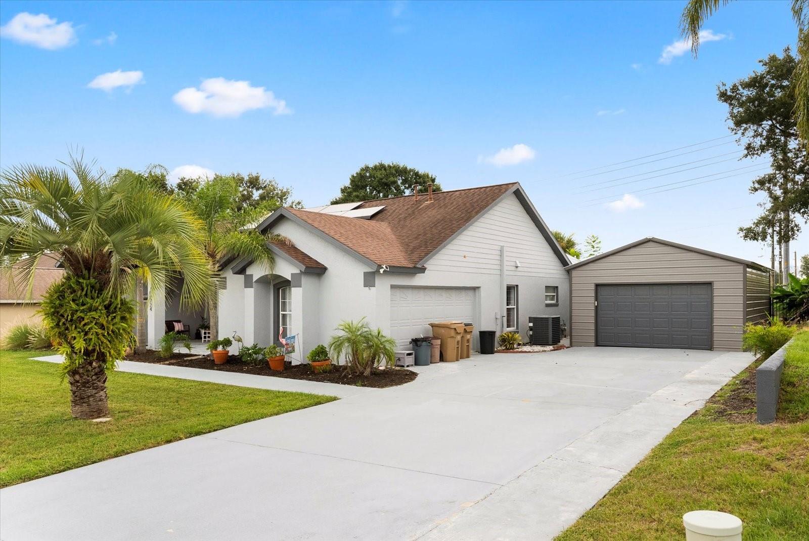 12724 Scottish Pine Ln Property Photo 2
