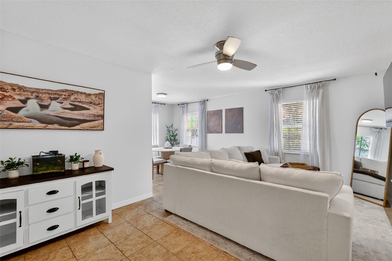 1112 W Main St #e7 Property Photo 5