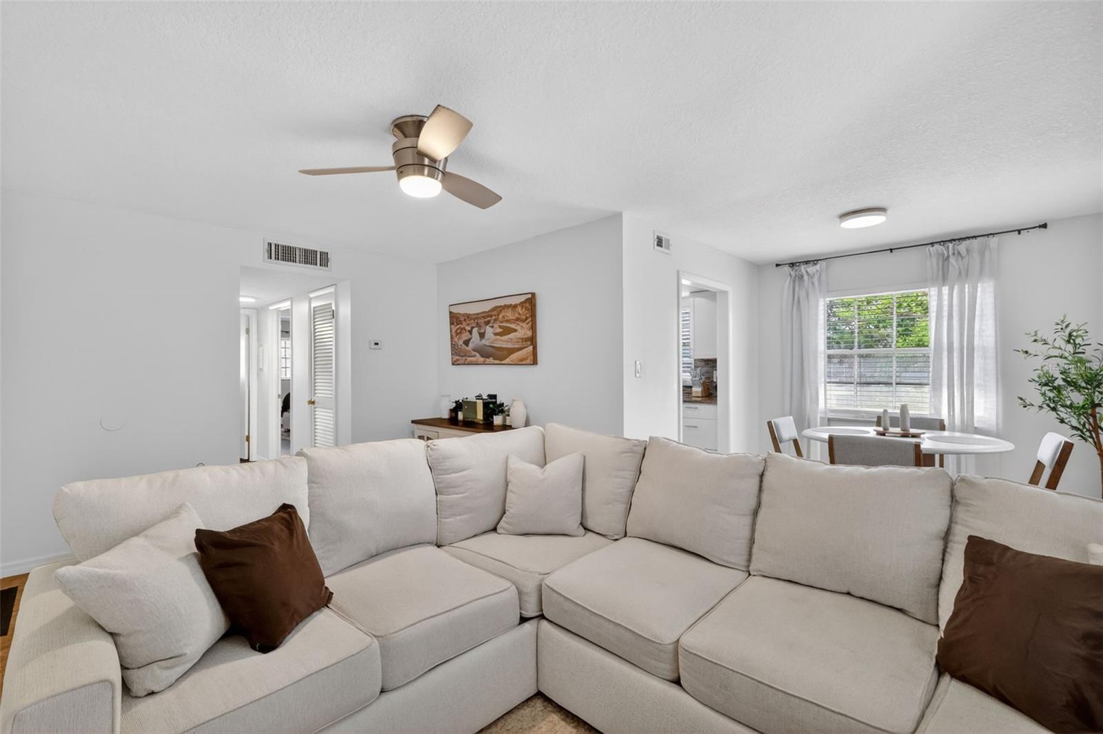 1112 W Main St #e7 Property Photo 10