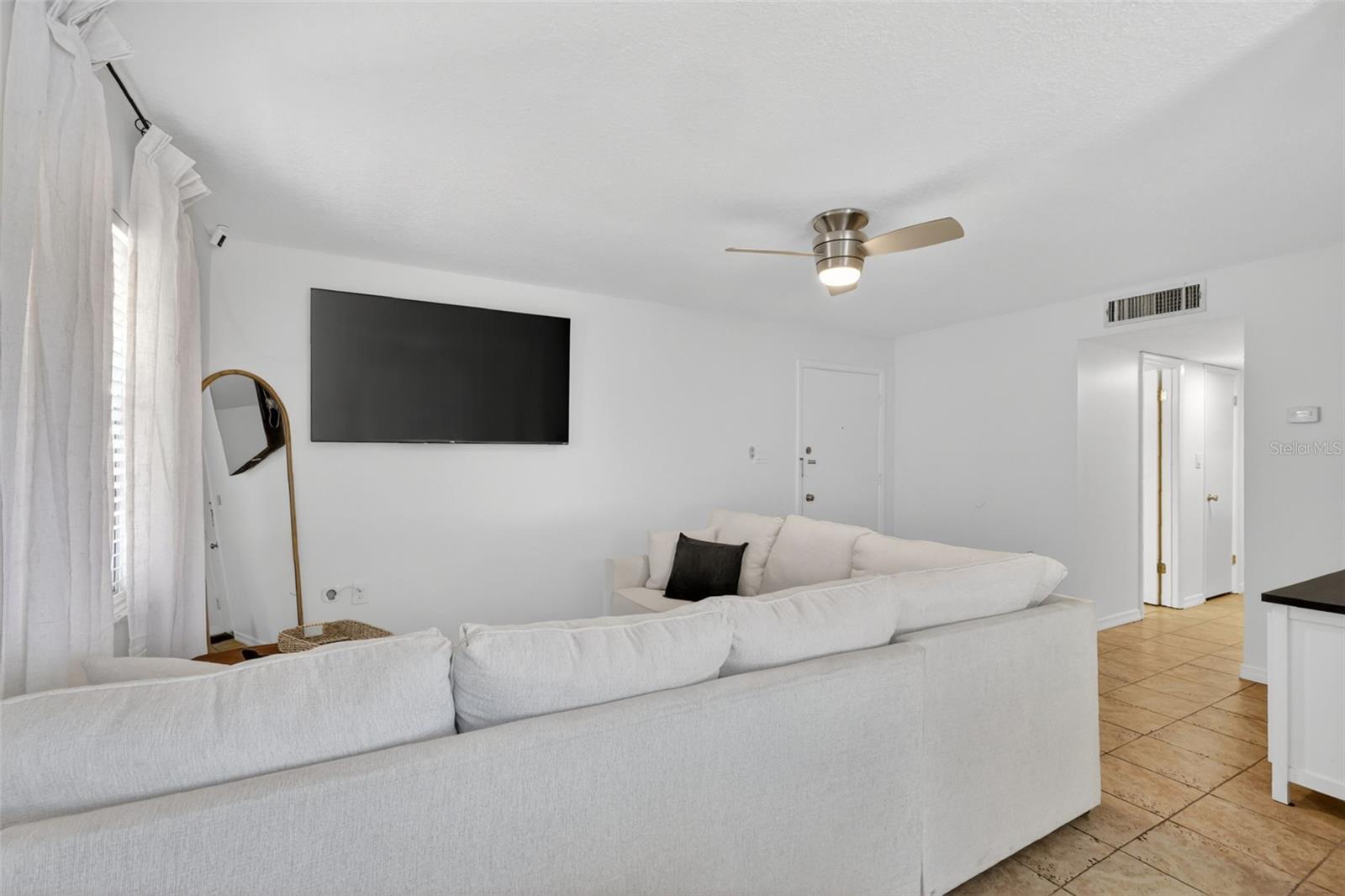 1112 W Main St #e7 Property Photo 11