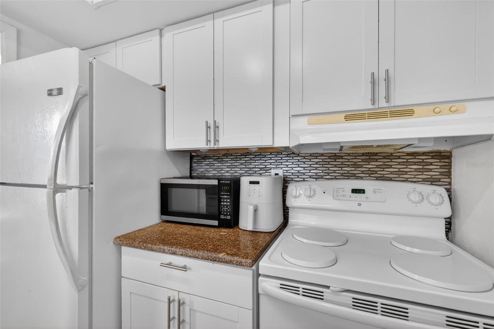 1112 W Main St #e7 Property Photo 17