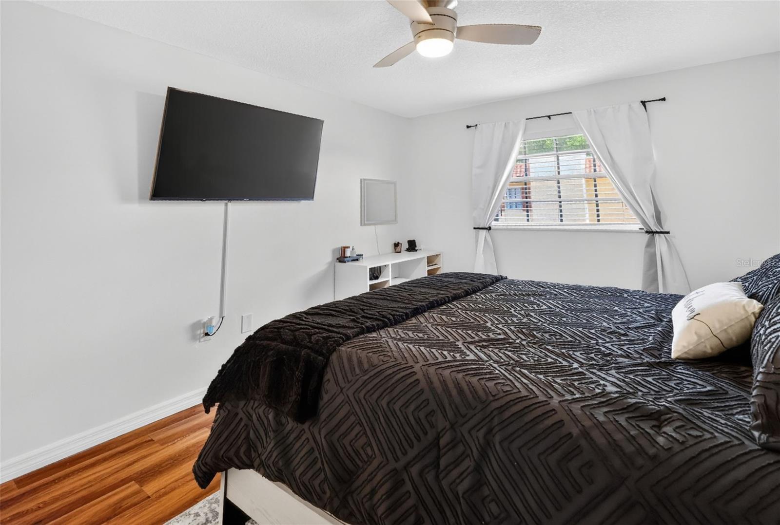 1112 W Main St #e7 Property Photo 21