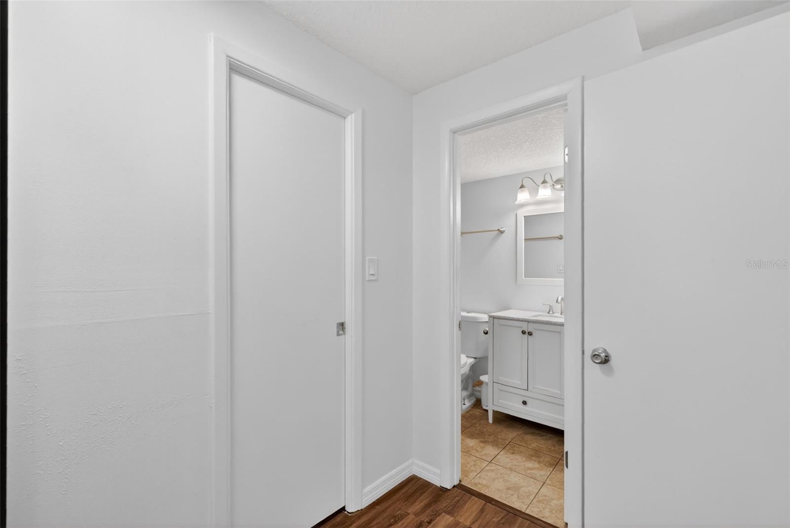 1112 W Main St #e7 Property Photo 24