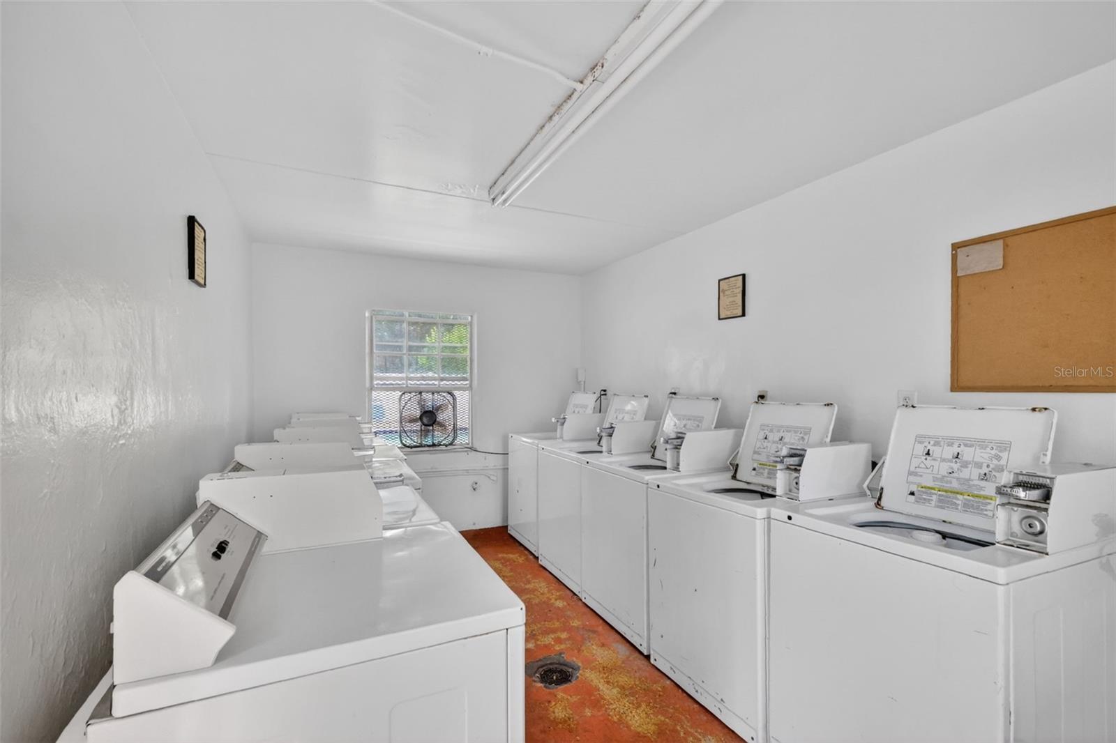 1112 W Main St #e7 Property Photo 31