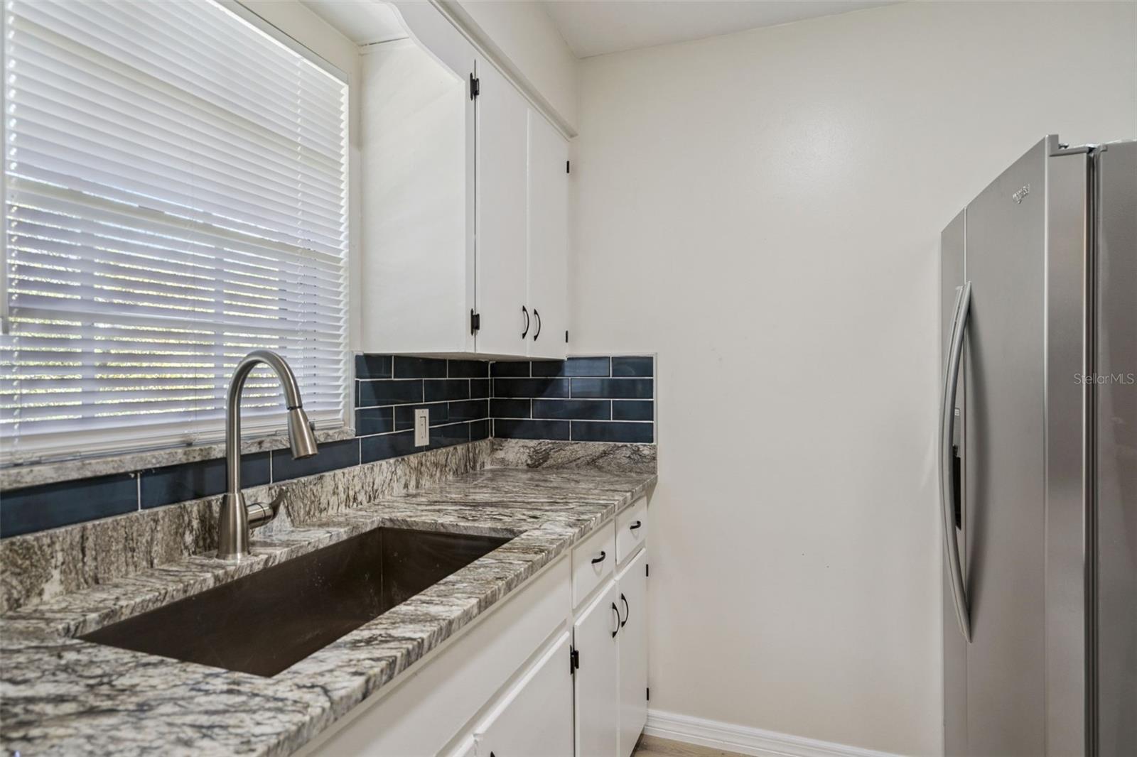 791 Lake Ave #5 Property Photo 3